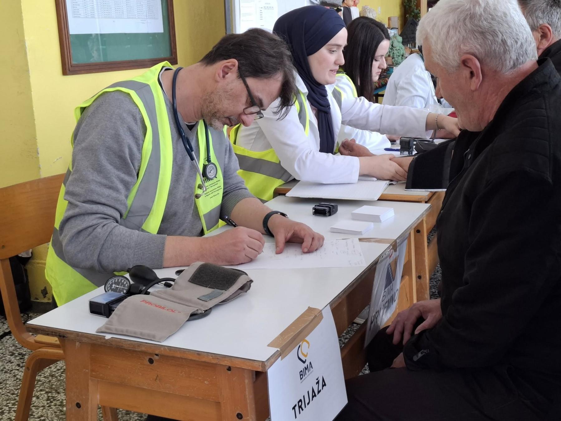 BIMA okupila 80 ljekara u Bosanskom Petrovcu: U jednom danu besplatni pregledi i lijekovi