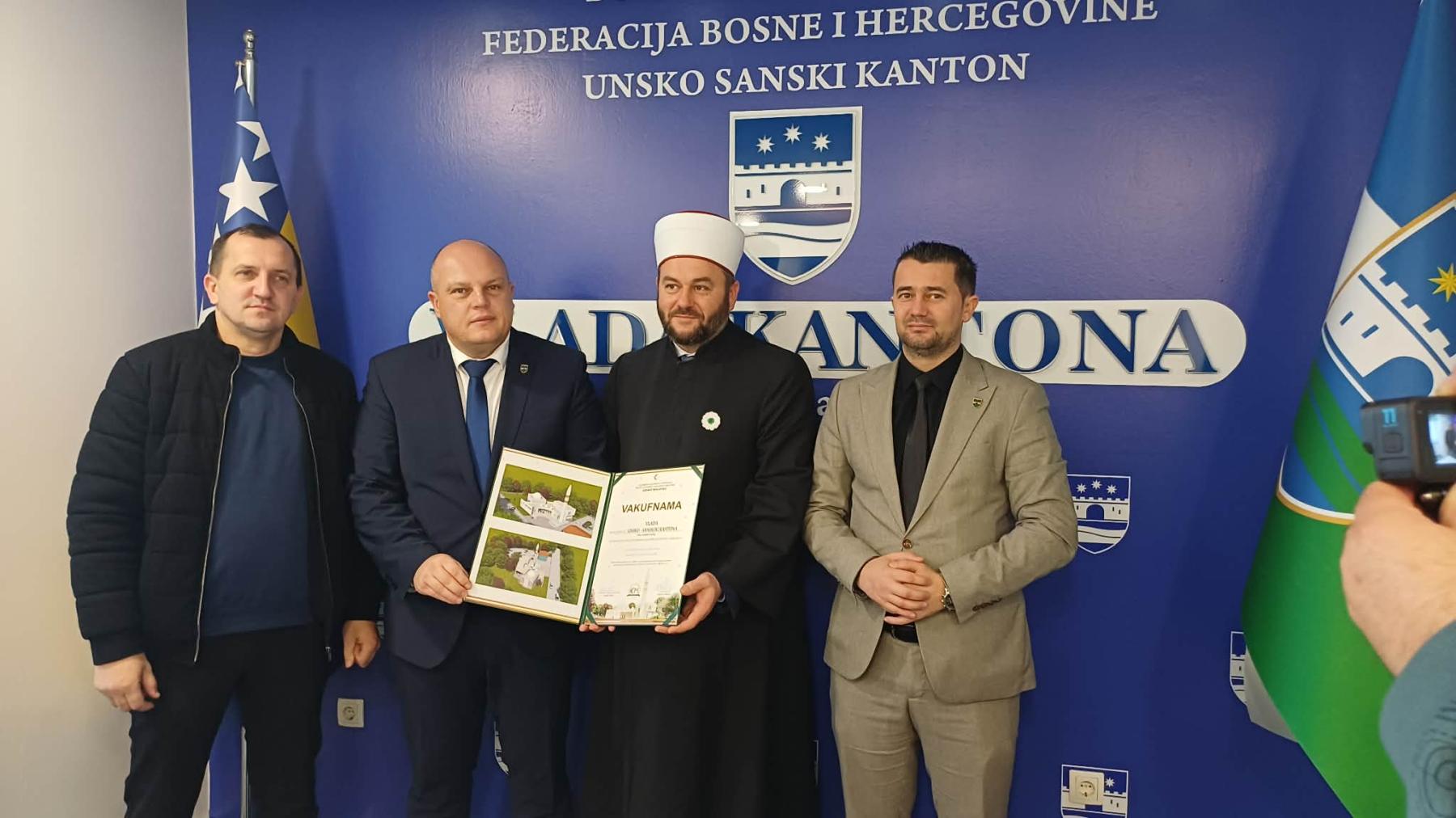 Vladi USK uručena vakufnama za podršku izgradnji Islamskog centra Maljevac