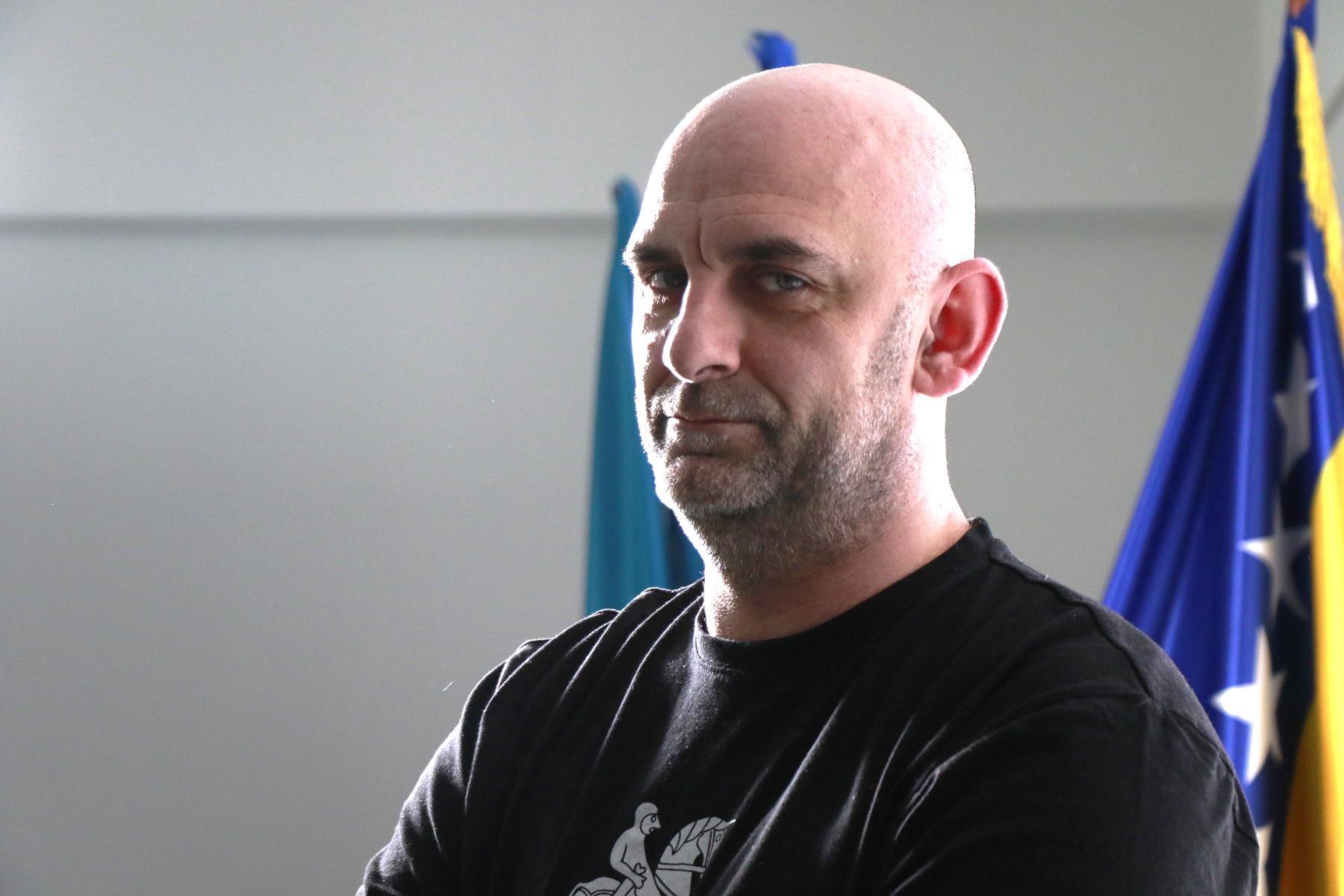 Nadarević: Generacija bez iluzija - Između rezignacije i pobune