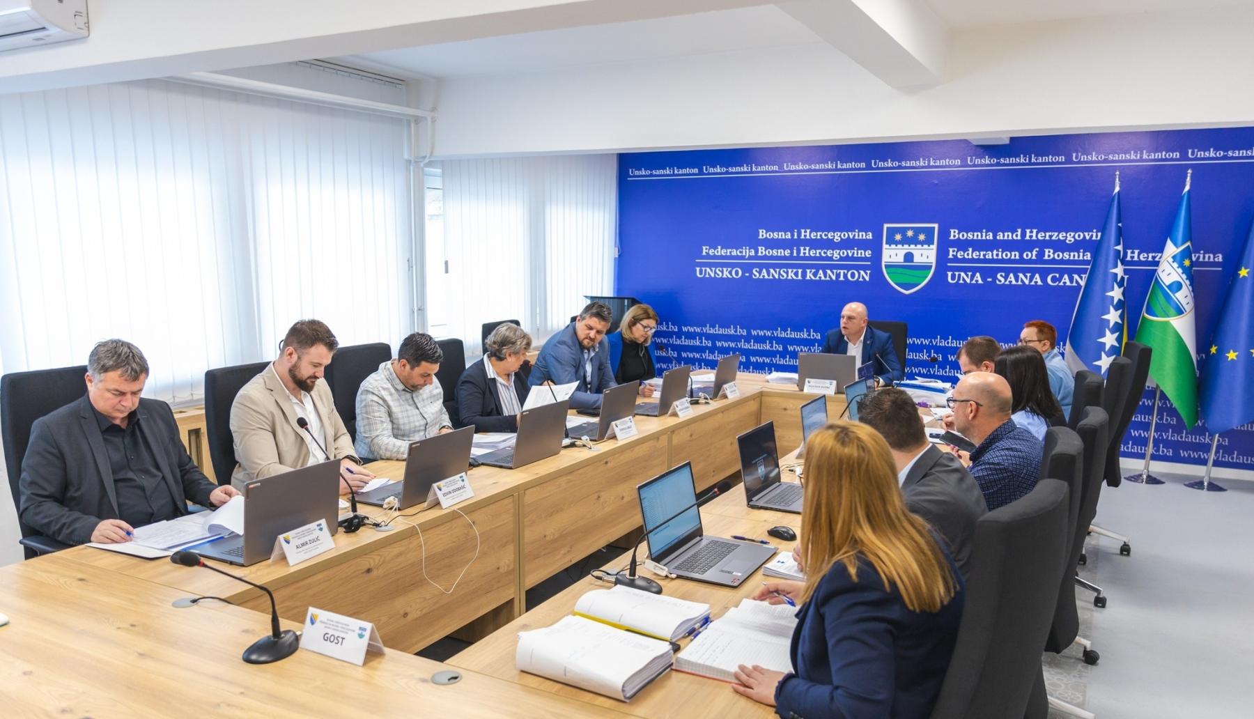 Vlada USK pokrenula program podrške općinama i izdvojila 150.000 KM za DZ Velika Kladuša