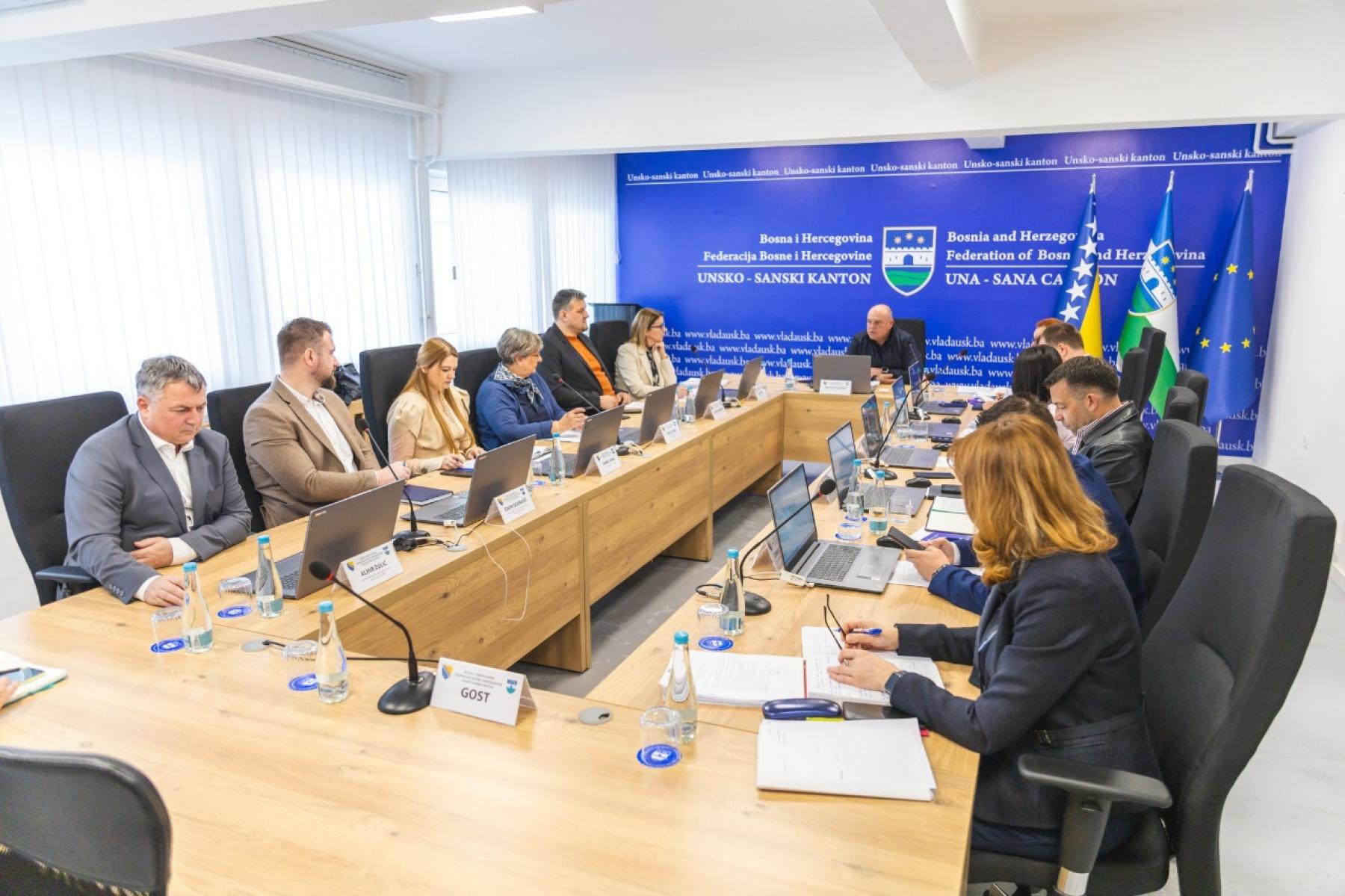 Prosvjetarima u USK veće plaće: Novi obračun donosi do 24% više