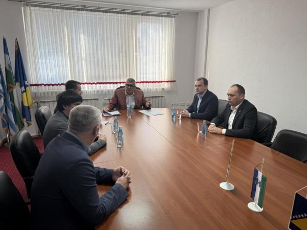 Ministri u Velikoj Kladuši: Vlada USK najavila ulaganja i stratešku podršku