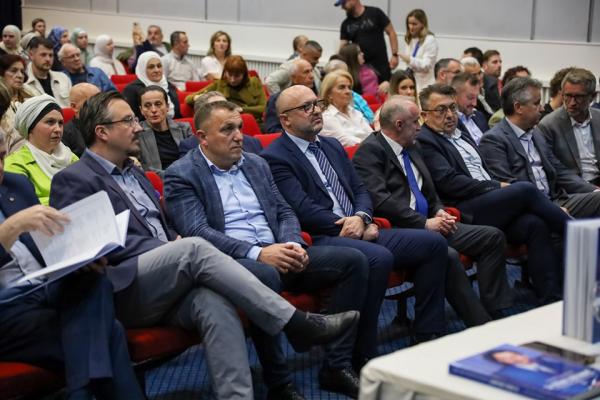 Dr. Irfan Ljubijankić – simbol dostojanstva i žrtve za BiH predstavljen kroz knjigu