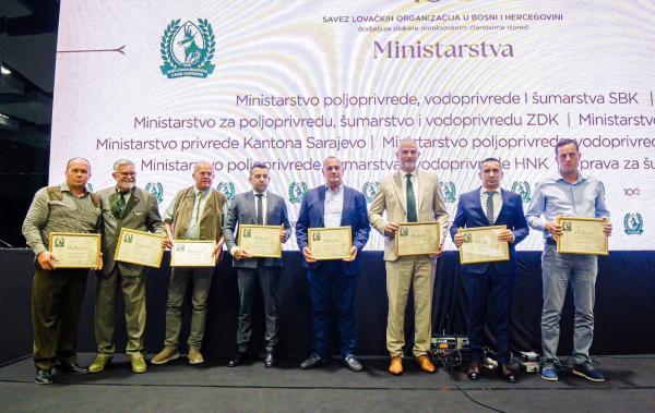 Edvinu Alijanoviću uručena plaketa za doprinos razvoju lovstva u BiH