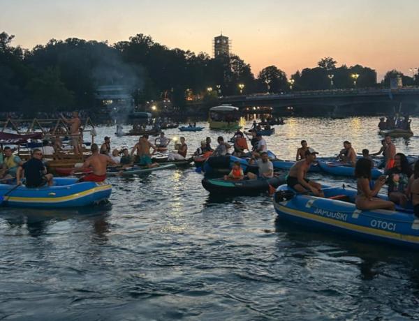 Spektakl na Uni: Više od hiljadu učesnika druge etape Una regate ušlo u Bihać