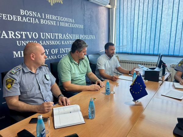 Jačanje saradnje MUP-a i Direkcije regionalnih cesta USK-a radi sigurnijeg saobraćaja