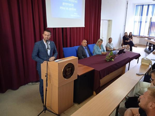 Uručena priznanja i nagrade za učenike generacije i najbolje studente USK