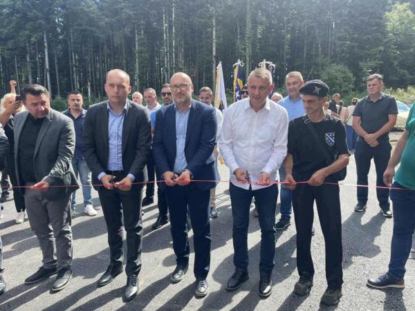 Novoasfaltirani put Sanica – Lanište vrijedan preko milion KM otvoren za promet