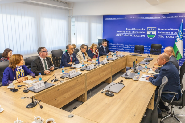 Delegacija EU i ambasadori posjetili USK: Želimo biti prisutniji na lokalnom nivou i podržati reformske procese