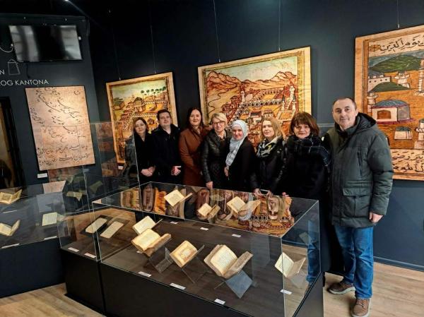 Arhiv USK posjetio izložbu orijentalnih rukopisa u Muzeju USK