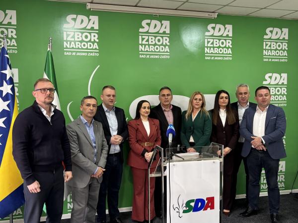 Halilović pristupio SDA, Klub stranke sada broji devet zastupnika